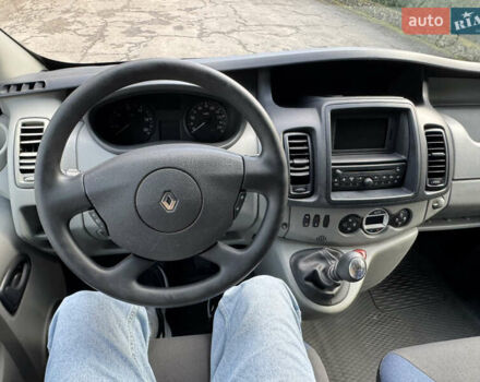 Чорний Рено Трафік, об'ємом двигуна 2 л та пробігом 255 тис. км за 13499 $, фото 49 на Automoto.ua