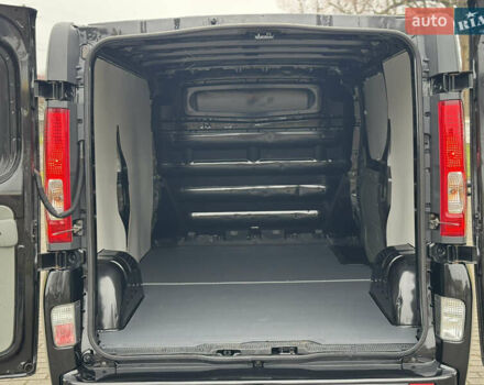 Чорний Рено Трафік, об'ємом двигуна 2 л та пробігом 255 тис. км за 13499 $, фото 27 на Automoto.ua