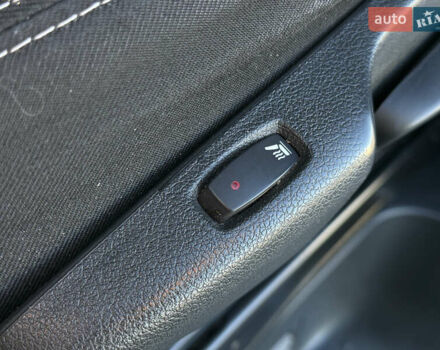 Черный Рено Трафик, объемом двигателя 1.6 л и пробегом 197 тыс. км за 13490 $, фото 17 на Automoto.ua