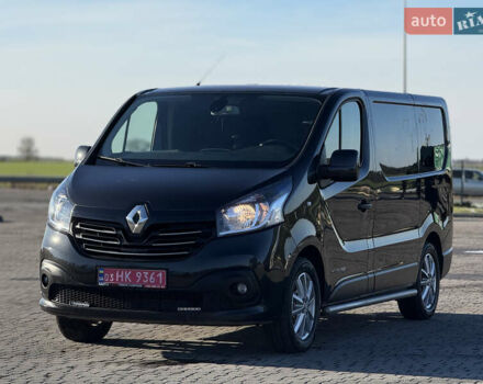 Черный Рено Трафик, объемом двигателя 1.6 л и пробегом 197 тыс. км за 13490 $, фото 2 на Automoto.ua