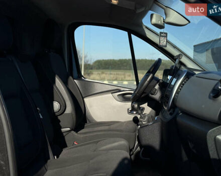 Черный Рено Трафик, объемом двигателя 1.6 л и пробегом 197 тыс. км за 13490 $, фото 23 на Automoto.ua