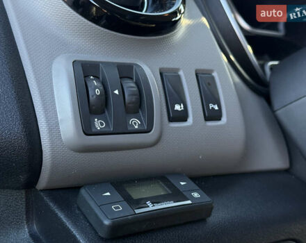 Черный Рено Трафик, объемом двигателя 1.6 л и пробегом 197 тыс. км за 13490 $, фото 15 на Automoto.ua