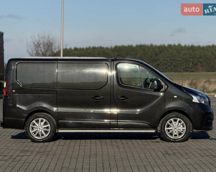 Черный Рено Трафик, объемом двигателя 1.6 л и пробегом 197 тыс. км за 13490 $, фото 10 на Automoto.ua