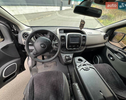 Черный Рено Трафик, объемом двигателя 1.6 л и пробегом 380 тыс. км за 17999 $, фото 8 на Automoto.ua