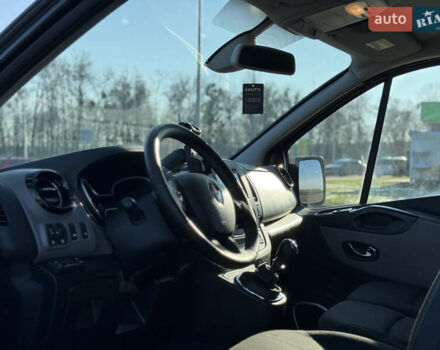 Черный Рено Трафик, объемом двигателя 1.6 л и пробегом 197 тыс. км за 13490 $, фото 12 на Automoto.ua