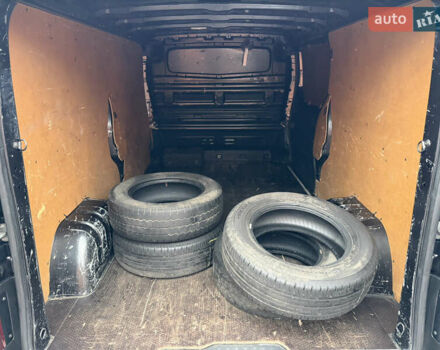 Черный Рено Трафик, объемом двигателя 1.6 л и пробегом 179 тыс. км за 15900 $, фото 14 на Automoto.ua