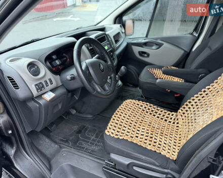 Черный Рено Трафик, объемом двигателя 1.6 л и пробегом 179 тыс. км за 15900 $, фото 7 на Automoto.ua