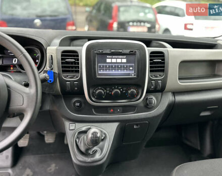 Черный Рено Трафик, объемом двигателя 1.6 л и пробегом 195 тыс. км за 14500 $, фото 16 на Automoto.ua