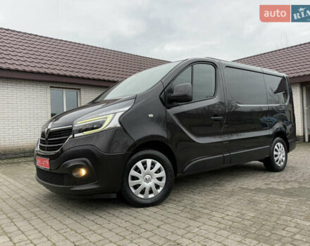 Черный Рено Трафик, объемом двигателя 2 л и пробегом 198 тыс. км за 21850 $, фото 3 на Automoto.ua