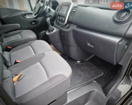 Черный Рено Трафик, объемом двигателя 0 л и пробегом 195 тыс. км за 19899 $, фото 6 на Automoto.ua