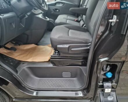 Черный Рено Трафик, объемом двигателя 0 л и пробегом 195 тыс. км за 19899 $, фото 8 на Automoto.ua