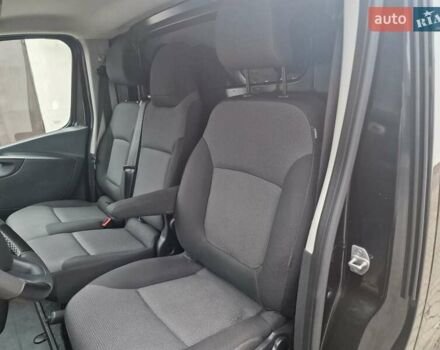 Черный Рено Трафик, объемом двигателя 0 л и пробегом 195 тыс. км за 19899 $, фото 18 на Automoto.ua