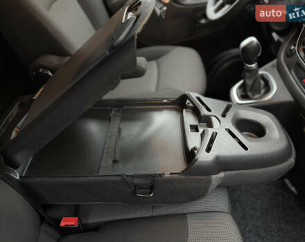 Черный Рено Трафик, объемом двигателя 2 л и пробегом 198 тыс. км за 21850 $, фото 49 на Automoto.ua