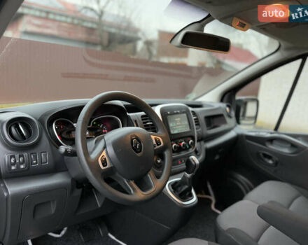 Черный Рено Трафик, объемом двигателя 2 л и пробегом 198 тыс. км за 21850 $, фото 66 на Automoto.ua