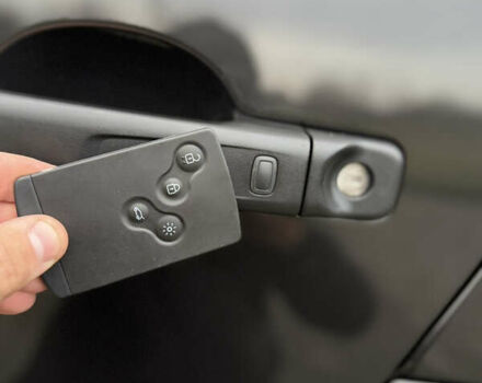 Черный Рено Трафик, объемом двигателя 2 л и пробегом 198 тыс. км за 21850 $, фото 84 на Automoto.ua