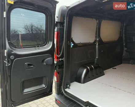 Черный Рено Трафик, объемом двигателя 2 л и пробегом 198 тыс. км за 21850 $, фото 100 на Automoto.ua