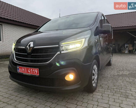 Черный Рено Трафик, объемом двигателя 2 л и пробегом 198 тыс. км за 21850 $, фото 129 на Automoto.ua