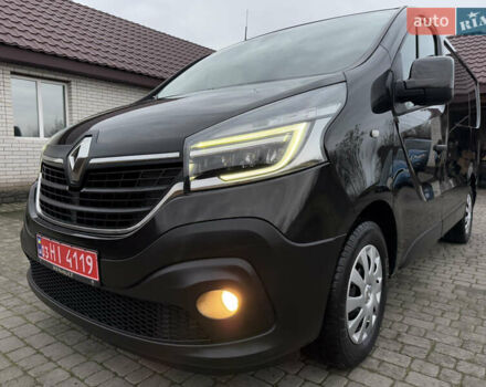 Черный Рено Трафик, объемом двигателя 2 л и пробегом 198 тыс. км за 21850 $, фото 128 на Automoto.ua