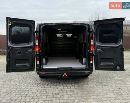 Черный Рено Трафик, объемом двигателя 2 л и пробегом 198 тыс. км за 21850 $, фото 102 на Automoto.ua