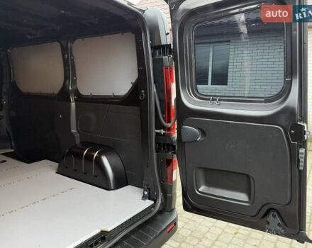 Черный Рено Трафик, объемом двигателя 2 л и пробегом 198 тыс. км за 21850 $, фото 101 на Automoto.ua