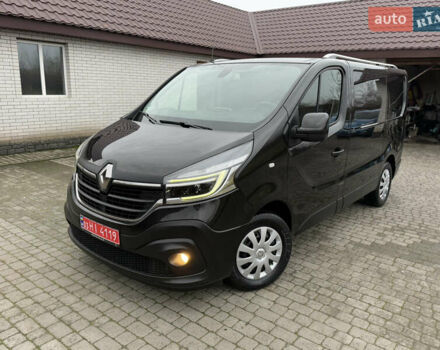 Черный Рено Трафик, объемом двигателя 2 л и пробегом 198 тыс. км за 21850 $, фото 2 на Automoto.ua