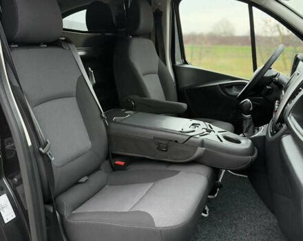 Черный Рено Трафик, объемом двигателя 2 л и пробегом 198 тыс. км за 21850 $, фото 48 на Automoto.ua