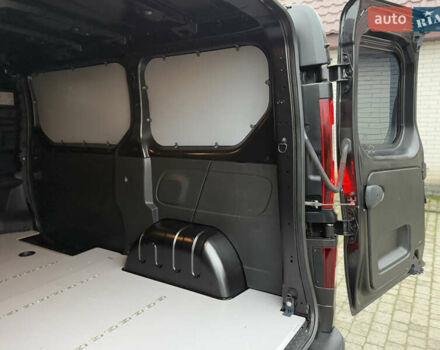 Черный Рено Трафик, объемом двигателя 2 л и пробегом 198 тыс. км за 21850 $, фото 105 на Automoto.ua