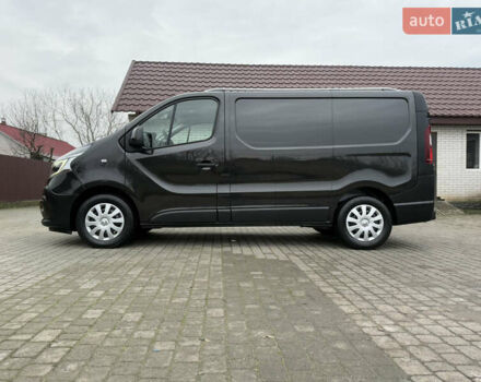 Черный Рено Трафик, объемом двигателя 2 л и пробегом 198 тыс. км за 21850 $, фото 18 на Automoto.ua