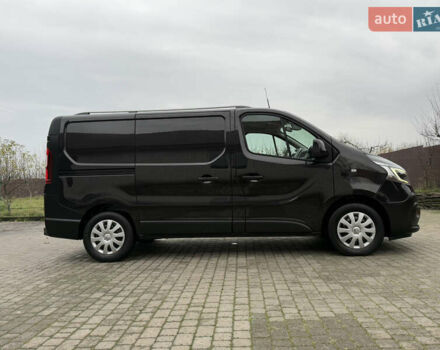 Черный Рено Трафик, объемом двигателя 2 л и пробегом 198 тыс. км за 21850 $, фото 36 на Automoto.ua