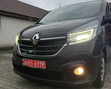 Черный Рено Трафик, объемом двигателя 2 л и пробегом 198 тыс. км за 21850 $, фото 130 на Automoto.ua