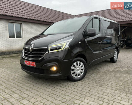 Черный Рено Трафик, объемом двигателя 2 л и пробегом 198 тыс. км за 21850 $, фото 1 на Automoto.ua