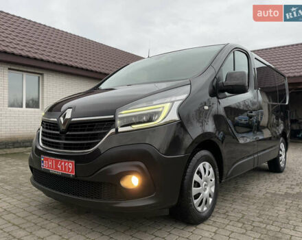 Черный Рено Трафик, объемом двигателя 2 л и пробегом 198 тыс. км за 21850 $, фото 133 на Automoto.ua