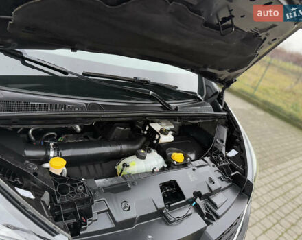 Черный Рено Трафик, объемом двигателя 2 л и пробегом 198 тыс. км за 21850 $, фото 114 на Automoto.ua