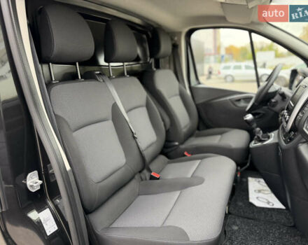 Черный Рено Трафик, объемом двигателя 2 л и пробегом 117 тыс. км за 21300 $, фото 21 на Automoto.ua