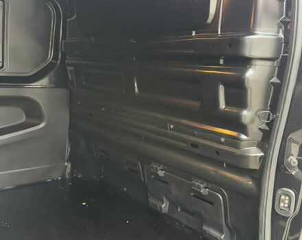 Чорний Рено Трафік, об'ємом двигуна 2 л та пробігом 189 тис. км за 22999 $, фото 84 на Automoto.ua