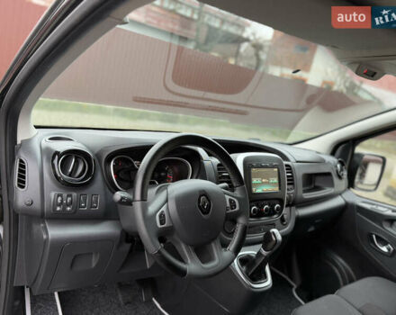 Чорний Рено Трафік, об'ємом двигуна 2 л та пробігом 189 тис. км за 22999 $, фото 61 на Automoto.ua