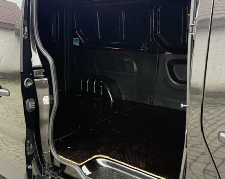Чорний Рено Трафік, об'ємом двигуна 2 л та пробігом 189 тис. км за 22999 $, фото 85 на Automoto.ua