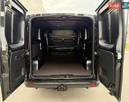 Черный Рено Трафик, объемом двигателя 2 л и пробегом 117 тыс. км за 21300 $, фото 24 на Automoto.ua