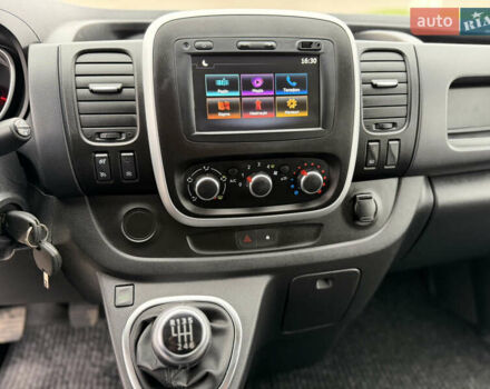 Черный Рено Трафик, объемом двигателя 2 л и пробегом 117 тыс. км за 21300 $, фото 17 на Automoto.ua