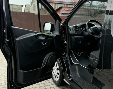 Чорний Рено Трафік, об'ємом двигуна 2 л та пробігом 189 тис. км за 22999 $, фото 54 на Automoto.ua