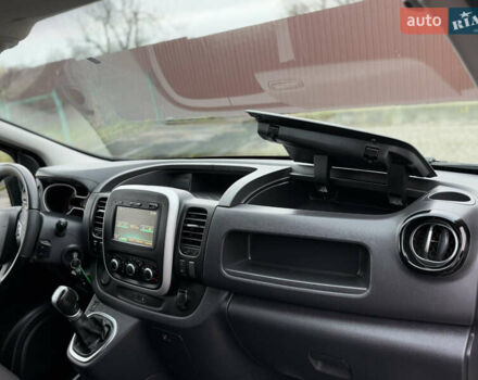 Чорний Рено Трафік, об'ємом двигуна 2 л та пробігом 189 тис. км за 22999 $, фото 52 на Automoto.ua