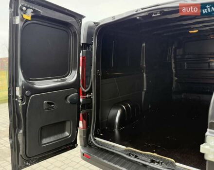 Чорний Рено Трафік, об'ємом двигуна 2 л та пробігом 189 тис. км за 22999 $, фото 90 на Automoto.ua