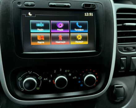 Чорний Рено Трафік, об'ємом двигуна 2 л та пробігом 189 тис. км за 22999 $, фото 71 на Automoto.ua