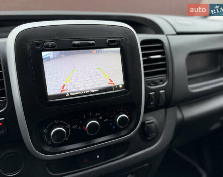 Чорний Рено Трафік, об'ємом двигуна 2 л та пробігом 189 тис. км за 22999 $, фото 70 на Automoto.ua