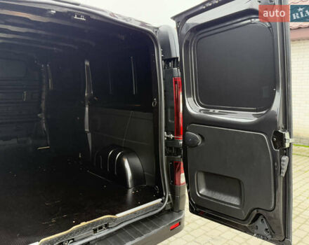 Чорний Рено Трафік, об'ємом двигуна 2 л та пробігом 189 тис. км за 22999 $, фото 91 на Automoto.ua