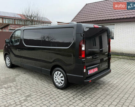 Чорний Рено Трафік, об'ємом двигуна 2 л та пробігом 189 тис. км за 22999 $, фото 115 на Automoto.ua