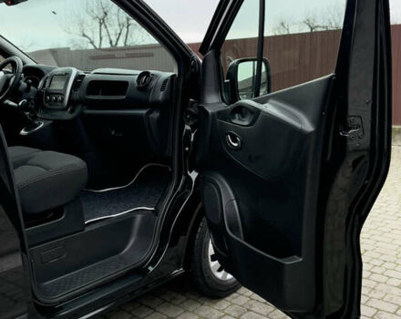 Чорний Рено Трафік, об'ємом двигуна 2 л та пробігом 189 тис. км за 22999 $, фото 38 на Automoto.ua