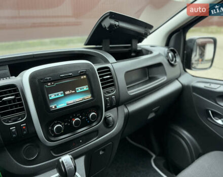 Чорний Рено Трафік, об'ємом двигуна 2 л та пробігом 189 тис. км за 22999 $, фото 77 на Automoto.ua