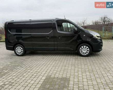 Чорний Рено Трафік, об'ємом двигуна 2 л та пробігом 189 тис. км за 22999 $, фото 124 на Automoto.ua