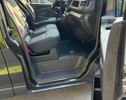 Черный Рено Трафик, объемом двигателя 2 л и пробегом 69 тыс. км за 29500 $, фото 1 на Automoto.ua